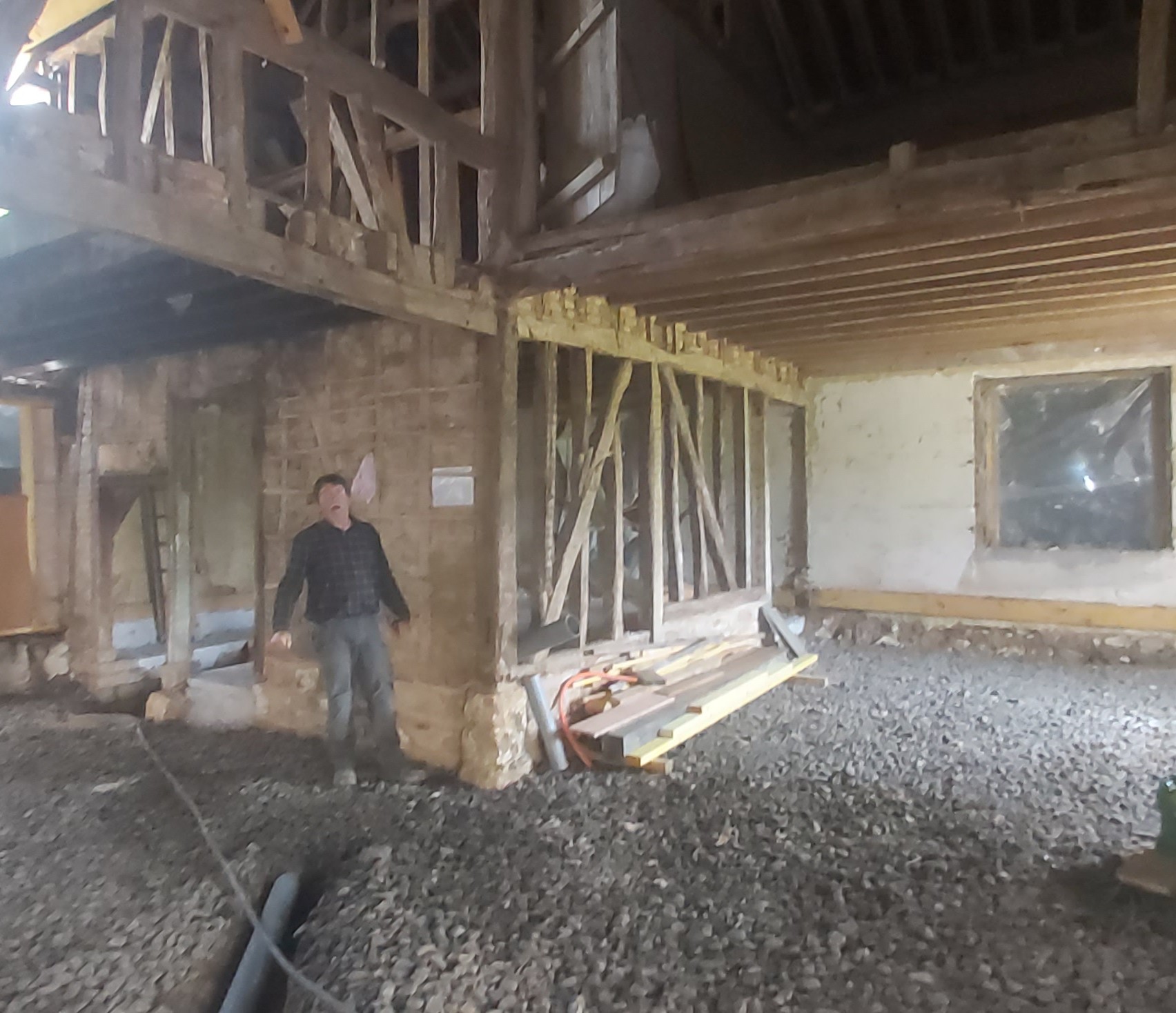Rénovation d’un bâtiment ancien en bois et pierre